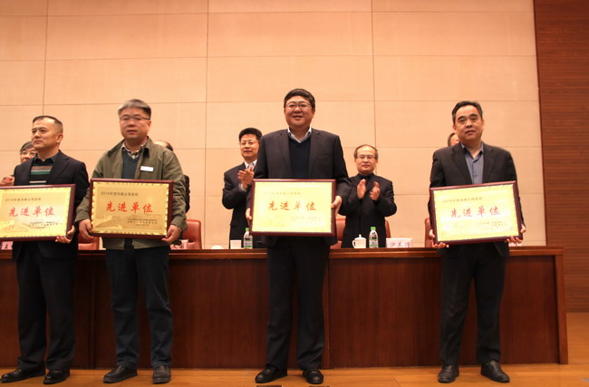 AG8Æì½¢Ìü¡¤(Öйú)¼¯ÍÅ