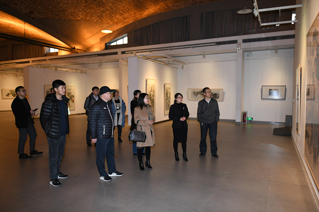 AG8Æì½¢Ìü¡¤(Öйú)¼¯ÍÅ