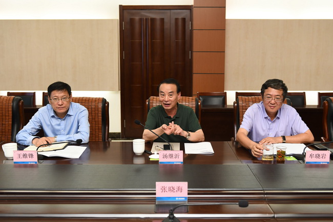 AG8Æì½¢Ìü¡¤(Öйú)¼¯ÍÅ